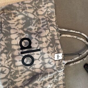 ALO Yoga Gray Tote Bag